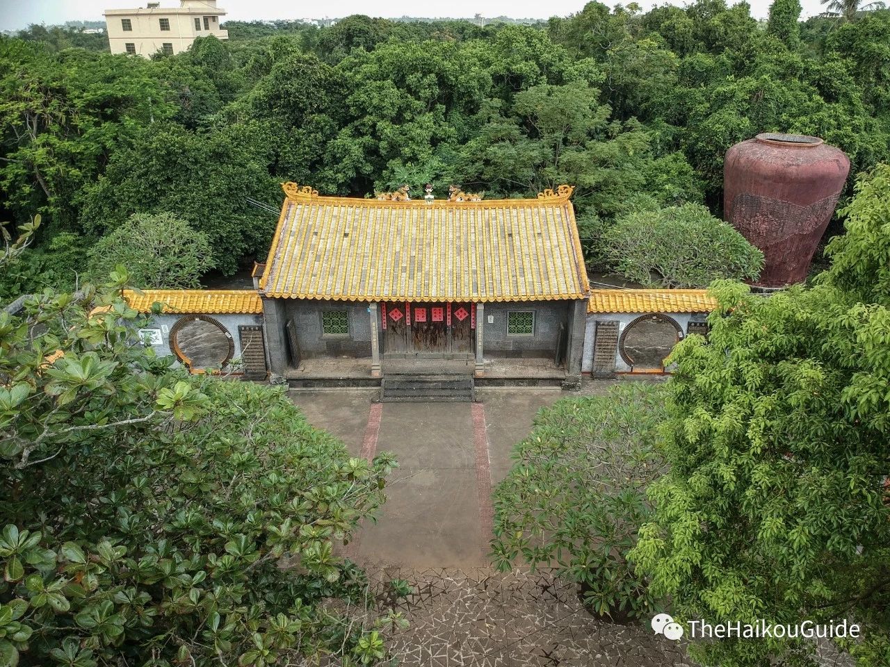 Mei Guan village ancestral temple 10