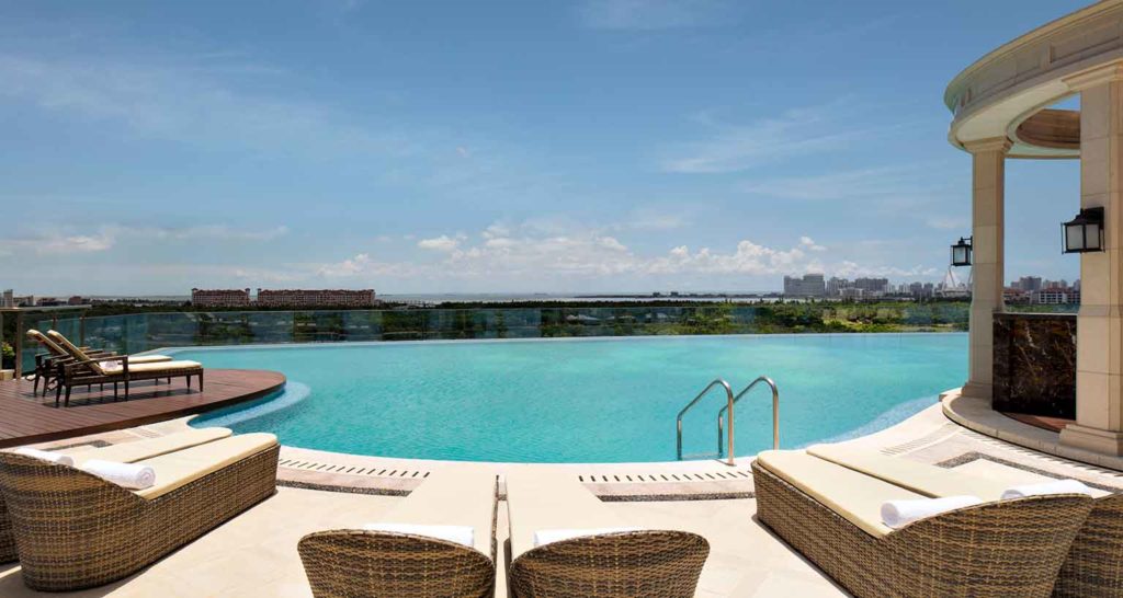 The Langham Hotel Haikou swimming pool