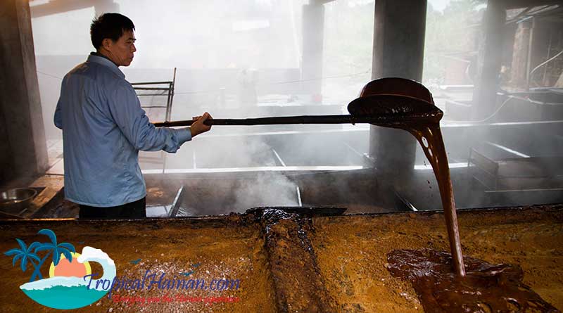 Making-traditional-brown-ginger-sugar-in-zun-Tan-village-Hainan-Island-China-(6)