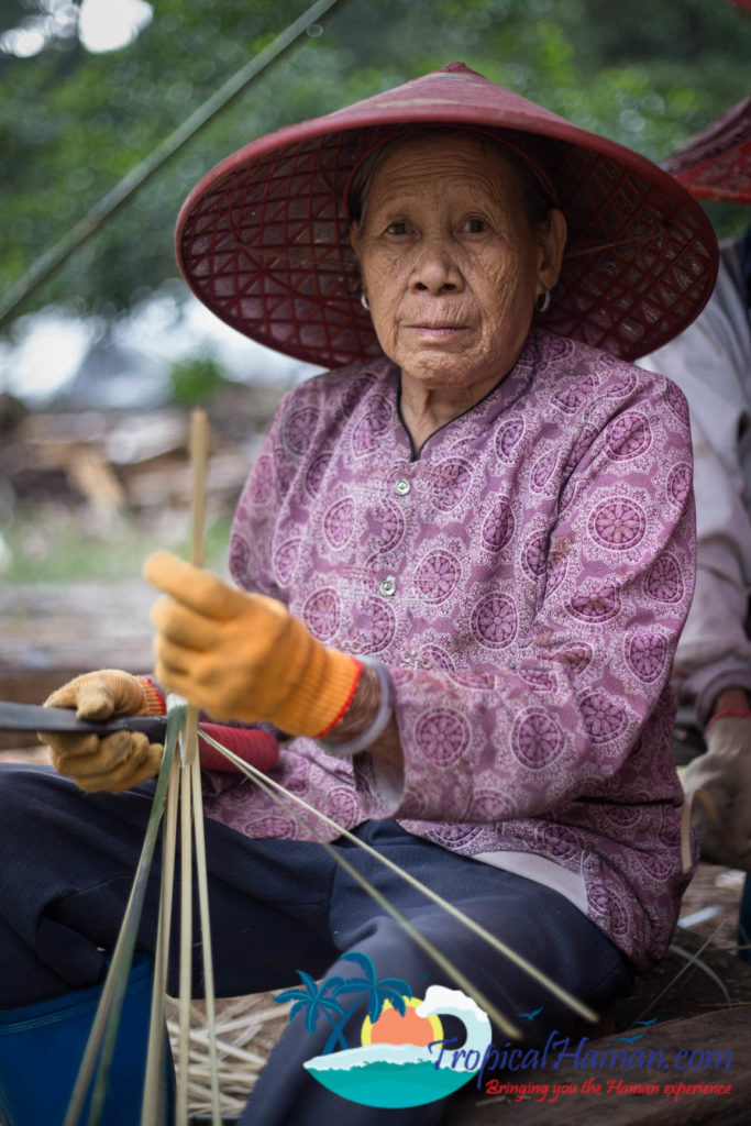 An introduction to Li Minority culture on Hainan Island China (1)