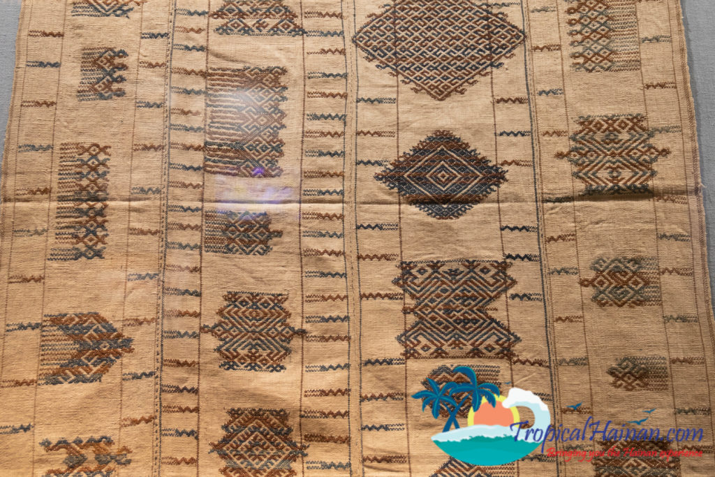 Li Minority textiles Dragon Quilt