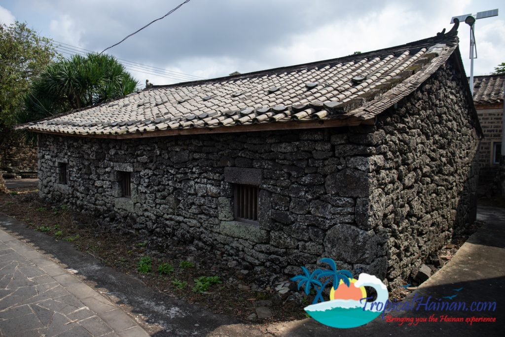 A maze of volcanic stone, discover Mei xiao village (19)