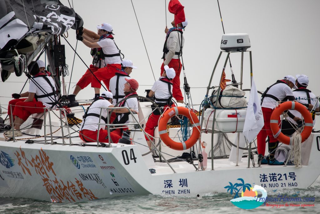 The 2019 Wuzhizhou Island Cup, the 10th International yacht race around Hainan Island kicked off this morning at 10 o'clock.