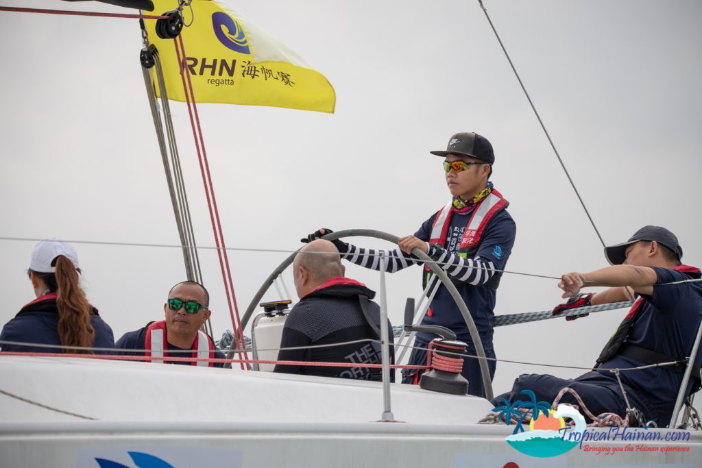 The 2019 Wuzhizhou Island Cup, the 10th International yacht race around Hainan Island kicked off this morning at 10 o'clock.