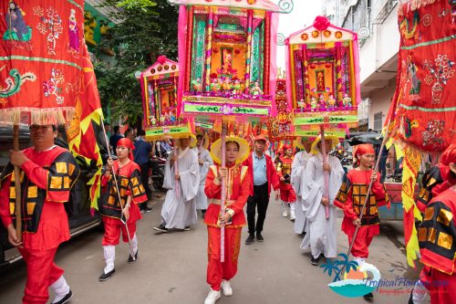 International community in Haikou enjoy the Madam Xian Cultural ...