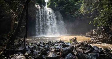 Ju ren waterfall in Lingao Ju ren waterall lingao