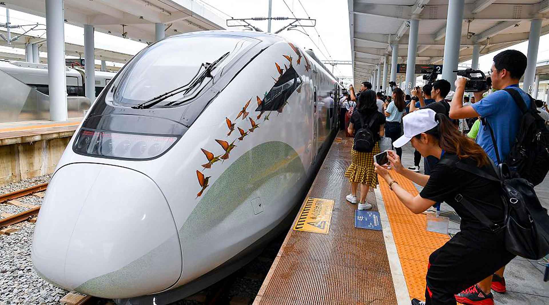 Jiangdong-high-speed-train