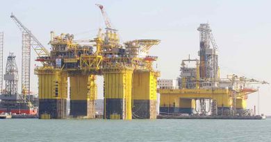 Deep water No. 1, world’s largest gas production platform on its way to Hainan Lingshui semisub CIMC, world's largest gas production platform on its way to Hainan