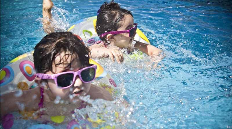 Swimming in schools hainan