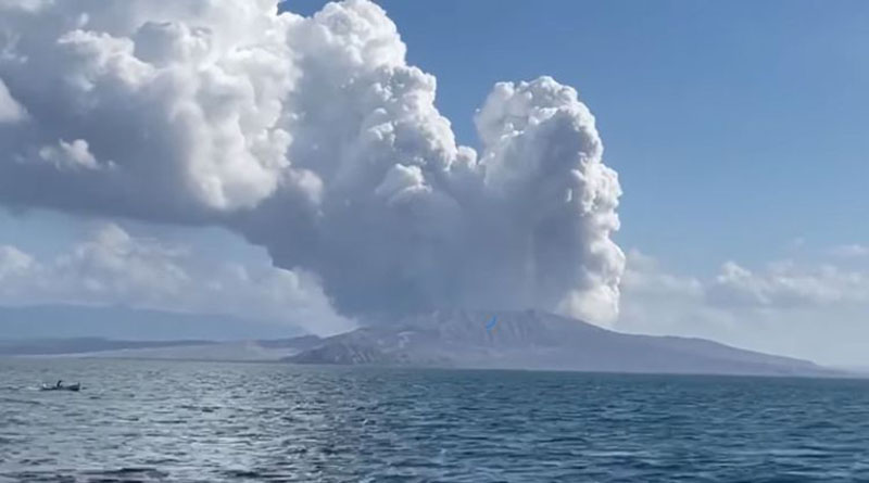 Taal volcano eruption