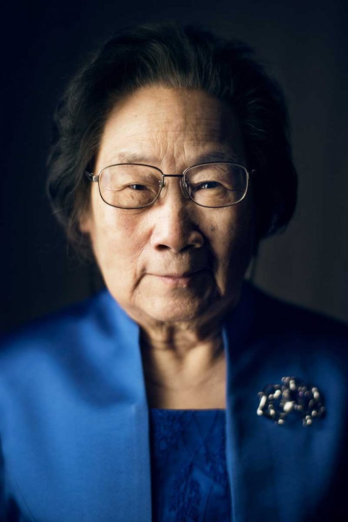 The-official-Nobel-Prize-portrait-of-Tu-Youyou