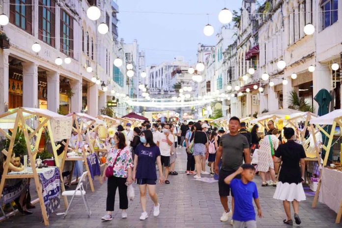 Come and experience the heart and soul of Haikou at Qilou Arcade Street this May Day holiday