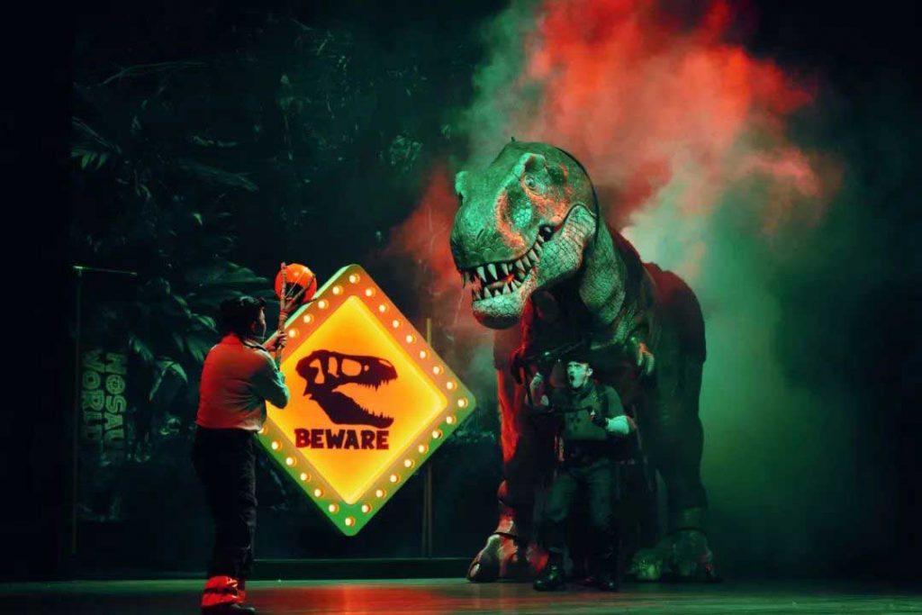Immerse in the Mesozoic: Dinosaur World LIVE Comes to Haikou