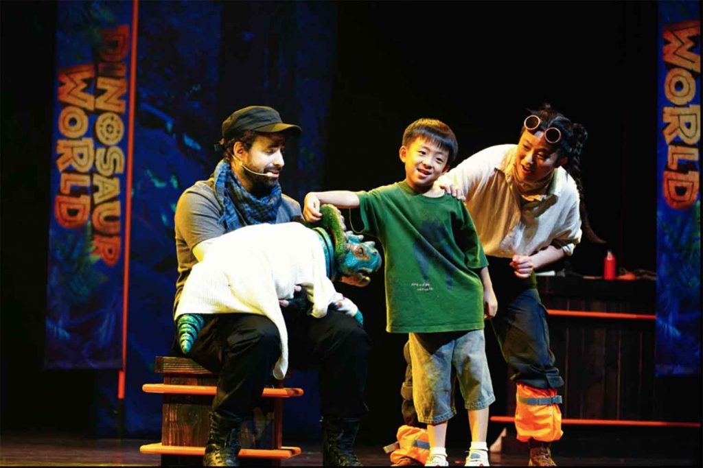 Immerse in the Mesozoic: Dinosaur World LIVE Comes to Haikou