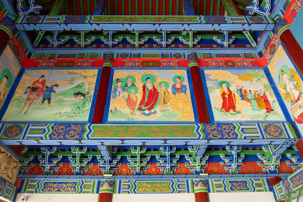 Discover Longquan Temple in Yanfeng, Haikou