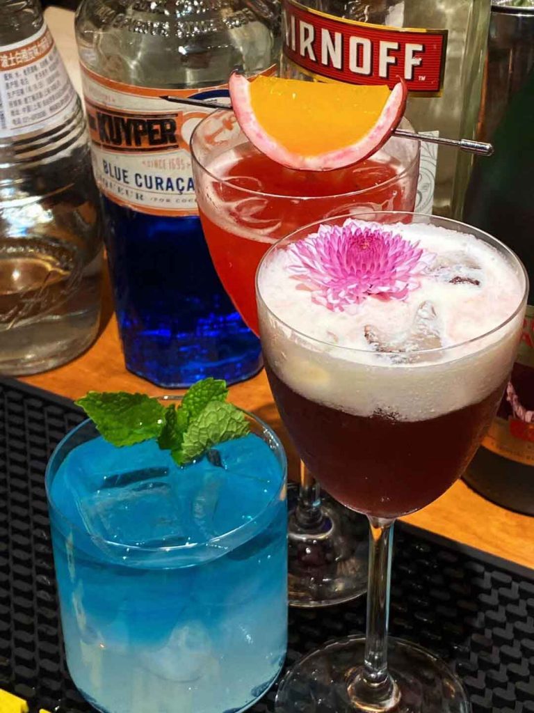 Cocktail-Academy-–-Ladies-Night