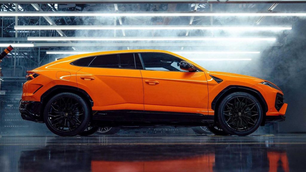 Lamborghini Urus SE: First Plug-in Hybrid Super SUV at CICPE 2025