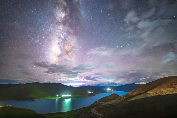 September Epsilon Perseids Meteor Shower Above Hainan September Epsilon Perseids Meteor Shower Above Hainan
