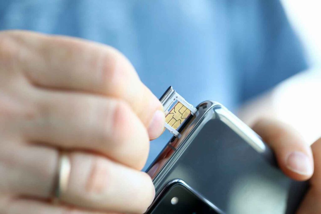 China Launches eSIM Trials for Smartphones (1)