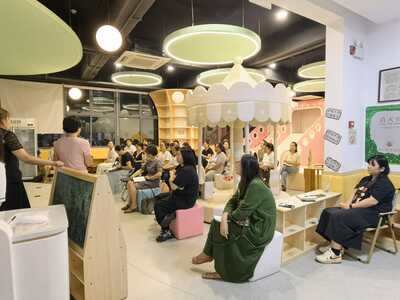 Flora's Day Care, in collaboration with the Haikou Mental Health Association (2)
