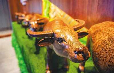 Hainan Coconut Carving Exhibition Center — Wenchang 海南椰雕文化展览馆 (1) Hainan Coconut Carving Exhibition Center — Wenchang 海南椰雕文化展览馆 (1)